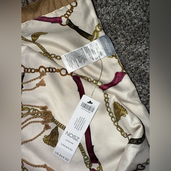 Chicos limited edition reversible scarf - Picture 3 of 4